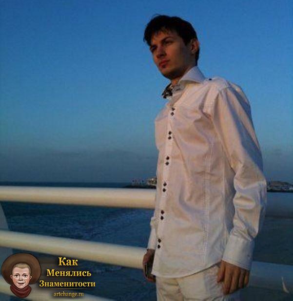 Молодой Павел Дуров и его первые аватарки на сайте vkontakte.ru