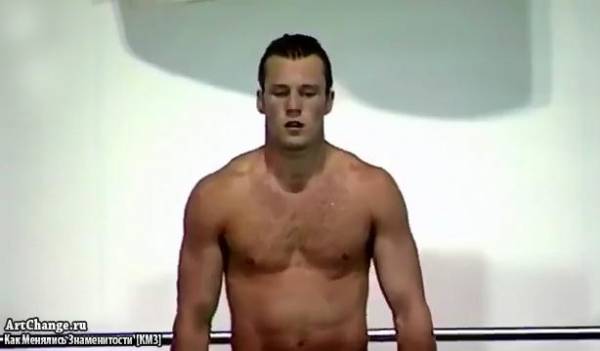 Молодой Джейсон Стэйтем на конкурсе по прыжкам в воду (1990)