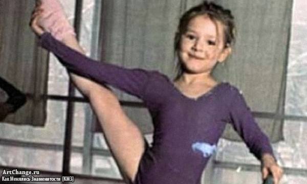 Мария Кожевникова в детстве занимается гимнастикой