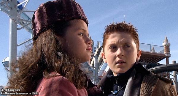 Дети шпионов 3: Игра окончена (2003), в ролях Селена Гомес в детстве
