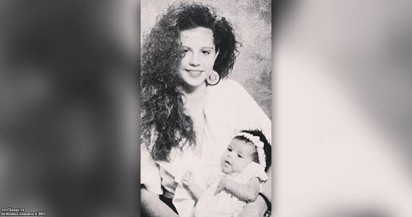 Младенец Селена Гомес в детстве со своей мамой Мэнди Корнетт