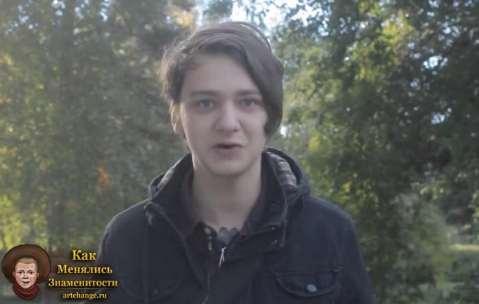 Константин Прекрашев записал видео, где ловит покемонов