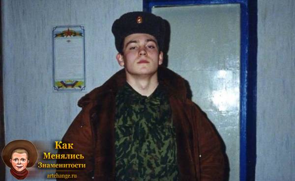 Эрик Давидыч (Китуашвили) в молодости, в армии