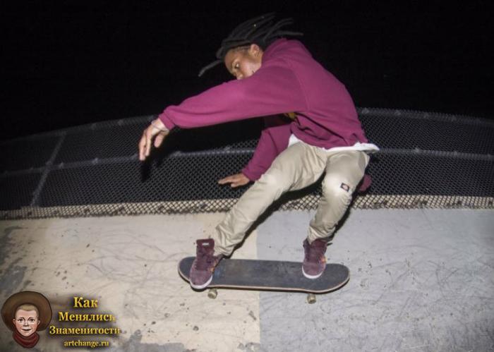 Lil Gnar (Лил Гнар) в юности катается на скейте