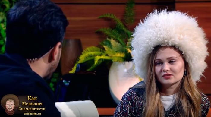 Поля из Деревки на шоу в Амирана Сардарова, видео 2019 года